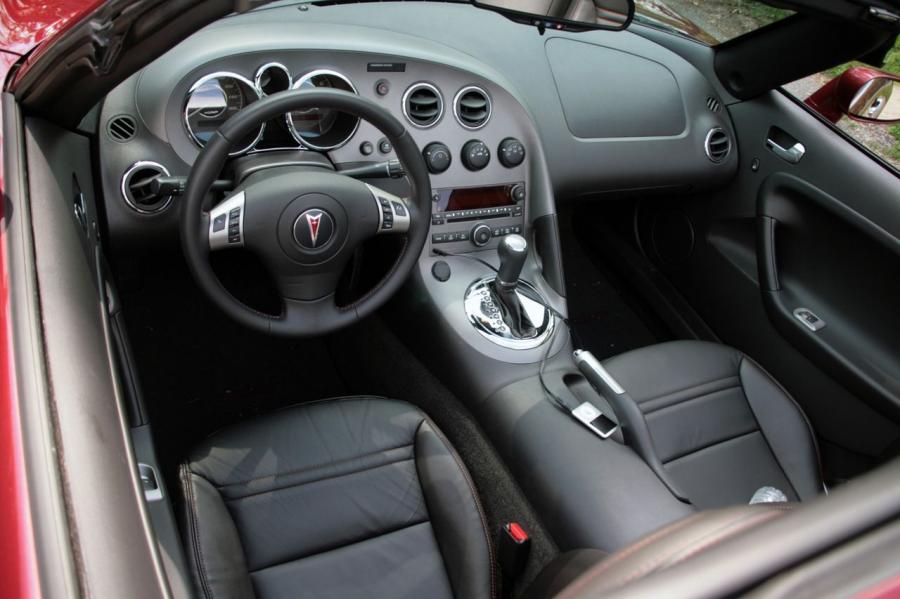  Pontiac Solstice GXP 2009 года  (фото 27 из 57)